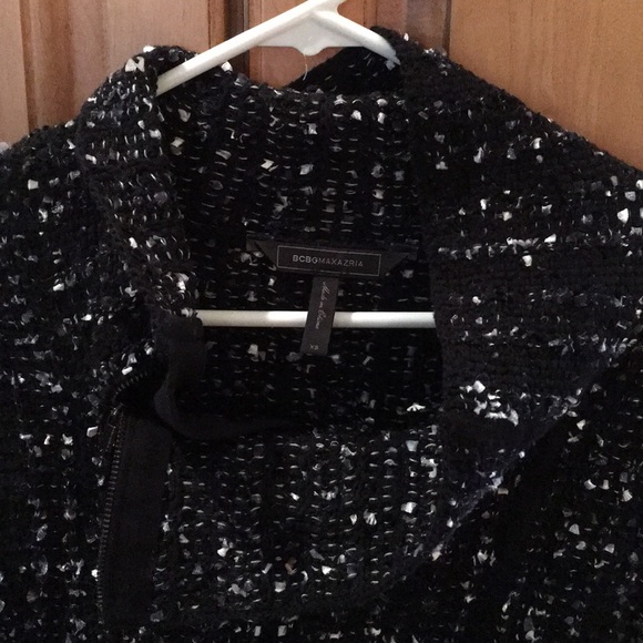 BcBG Cropped Zipp up sweater - Picture 2 of 3